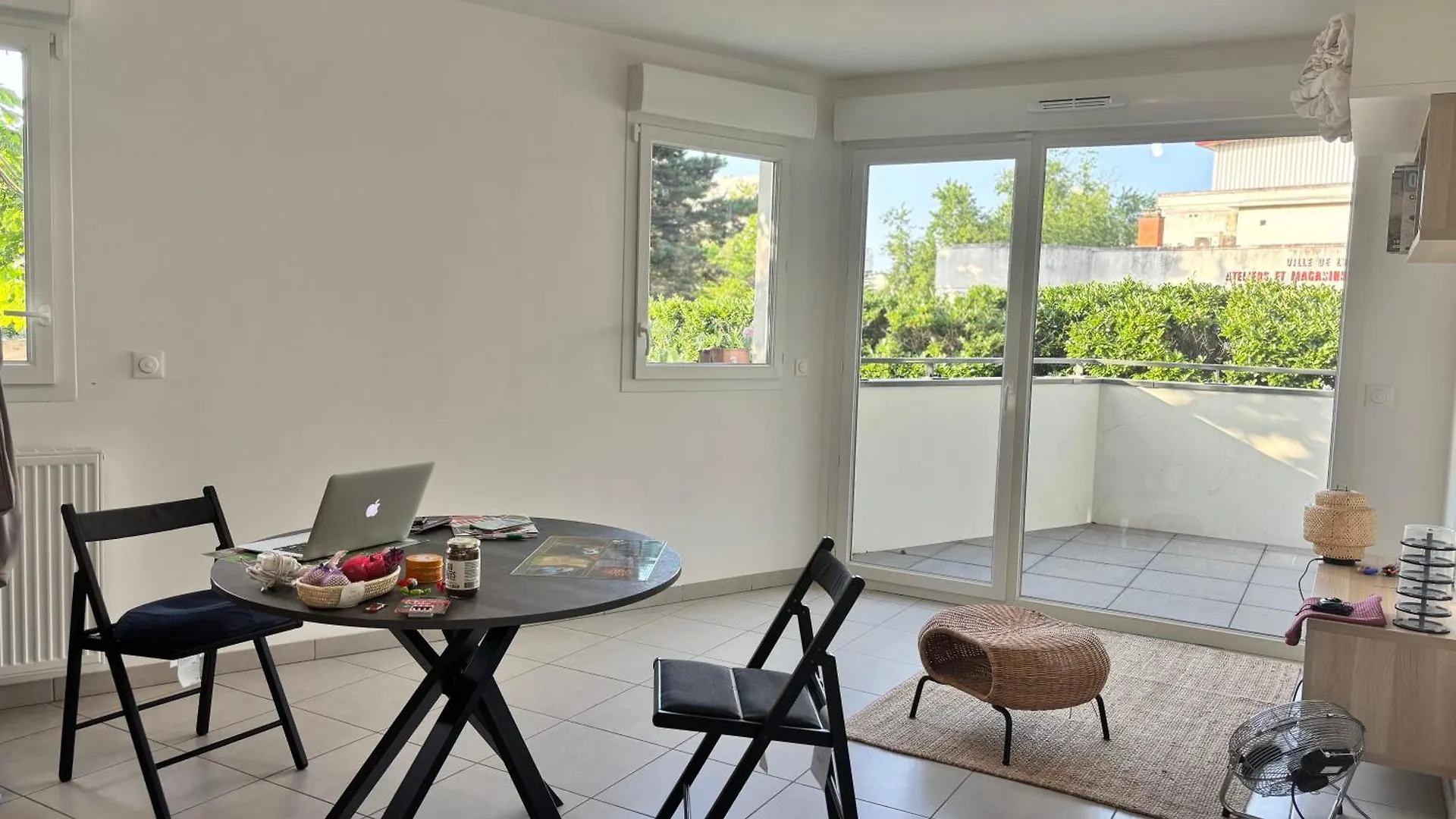 Chambre Neuve Chez Habitant Vénissieux Francia